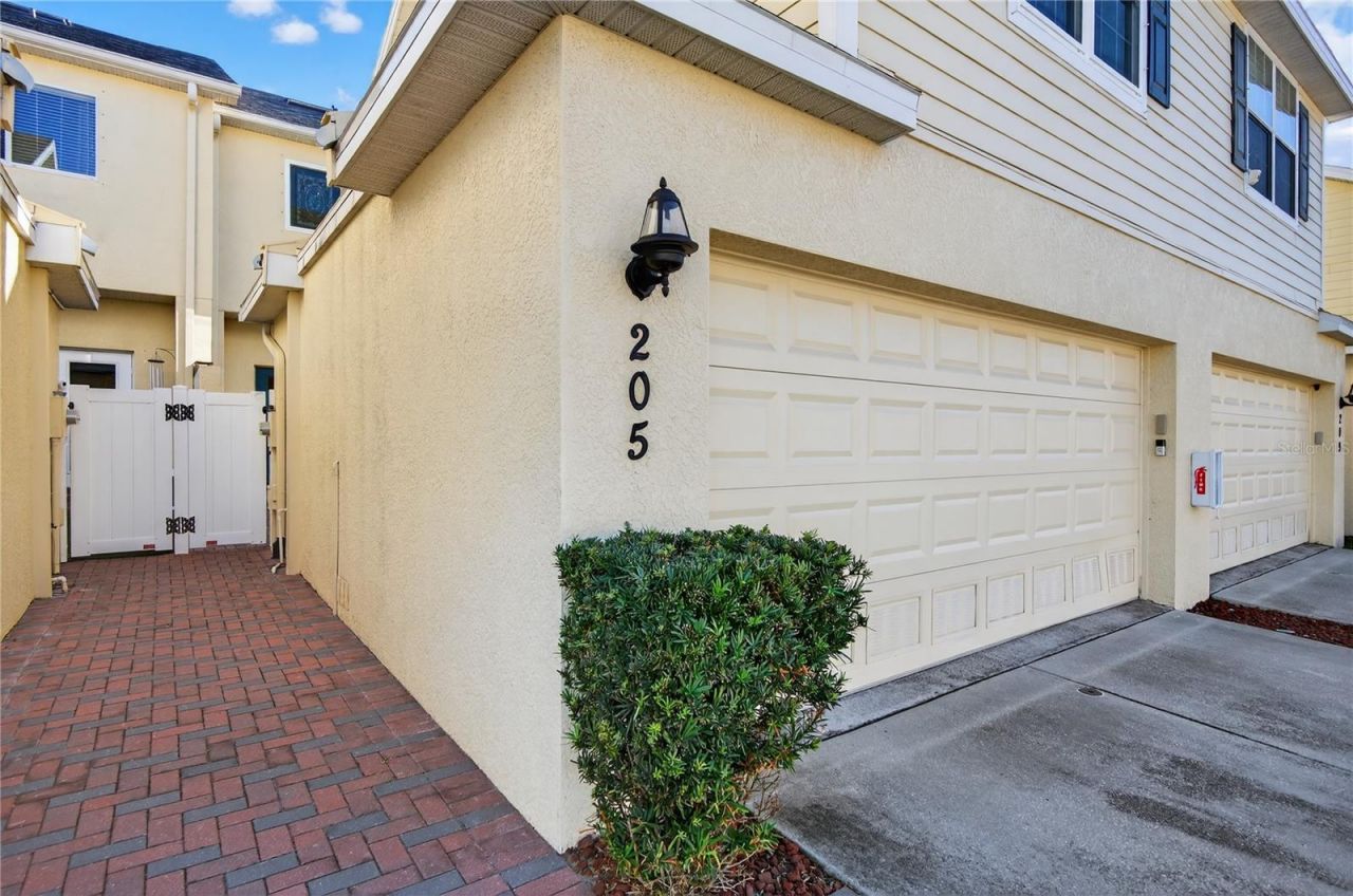 205 49th Avenue N, Saint Petersburg, FL 33703 Photo