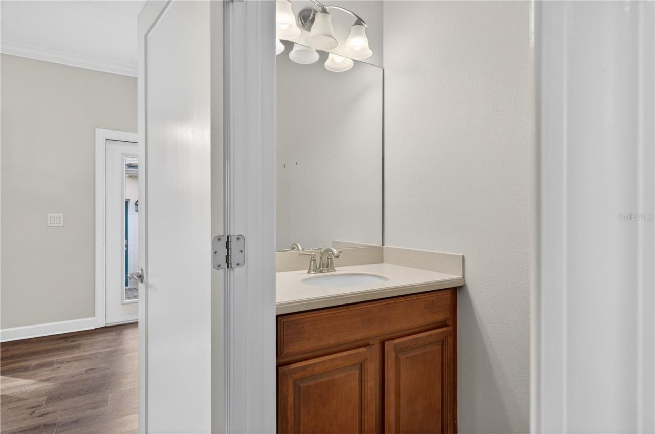 205 49th Avenue N, Saint Petersburg, FL 33703 Photo