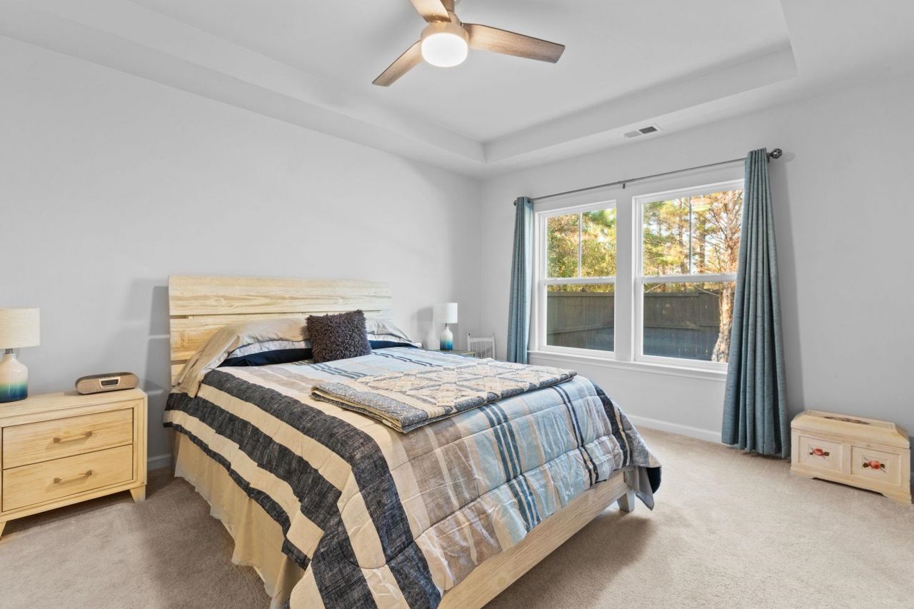 148 Haverhill St Photo 18