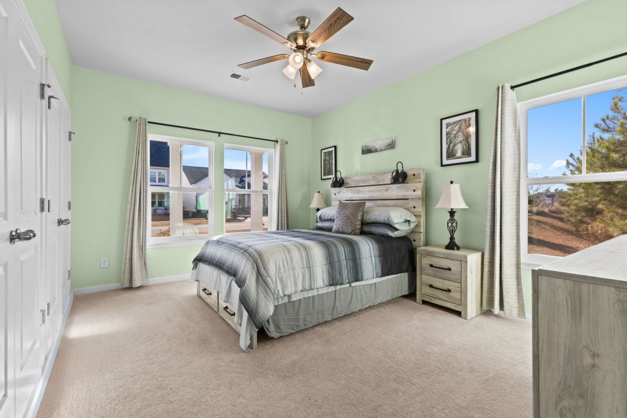 148 Haverhill St Photo 23