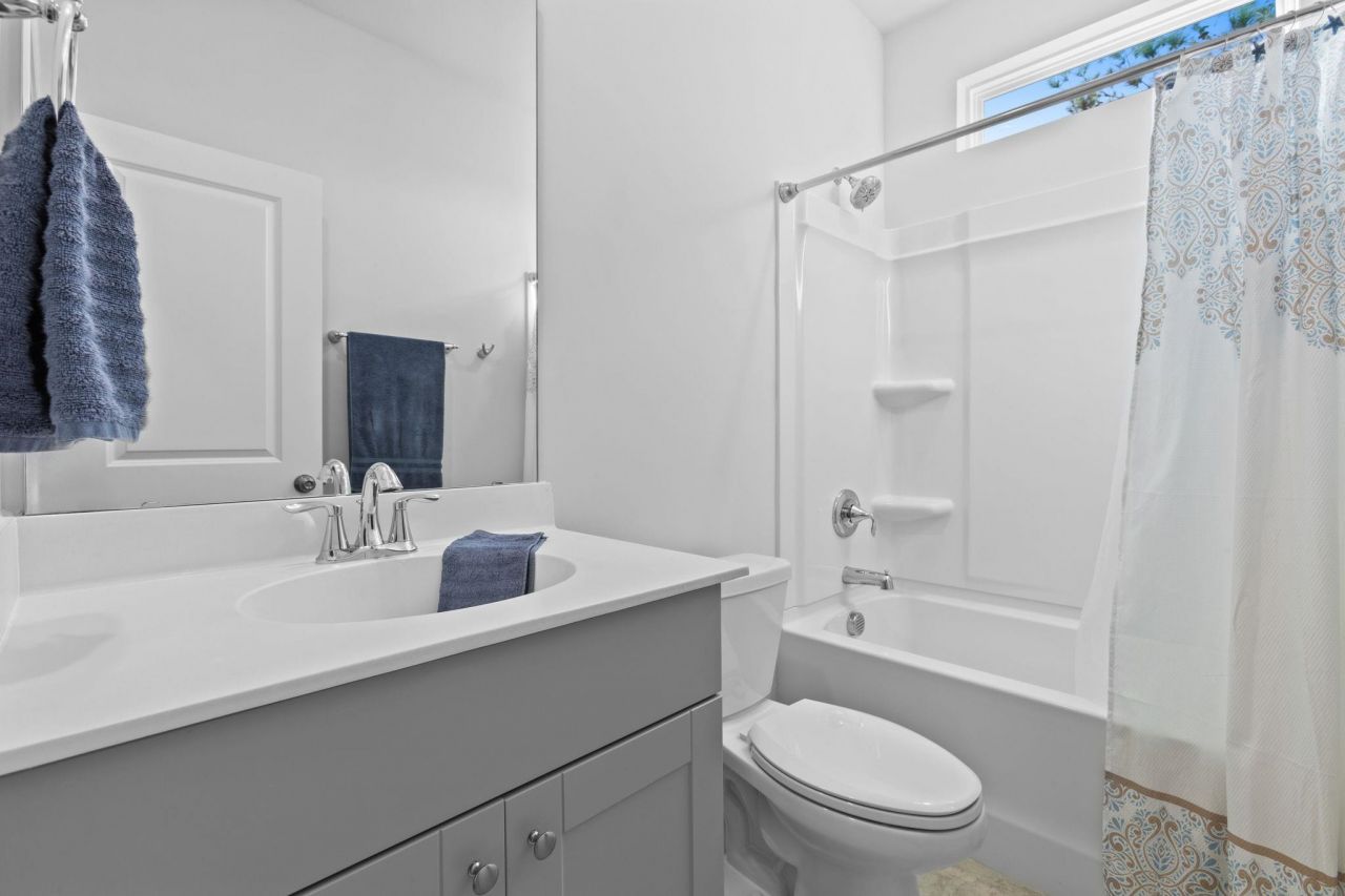 148 Haverhill St Photo 25