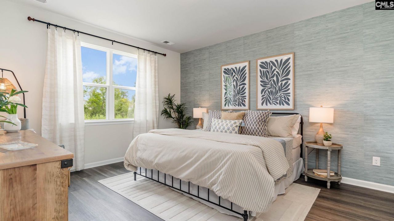 96 Horatio Lane Photo 8