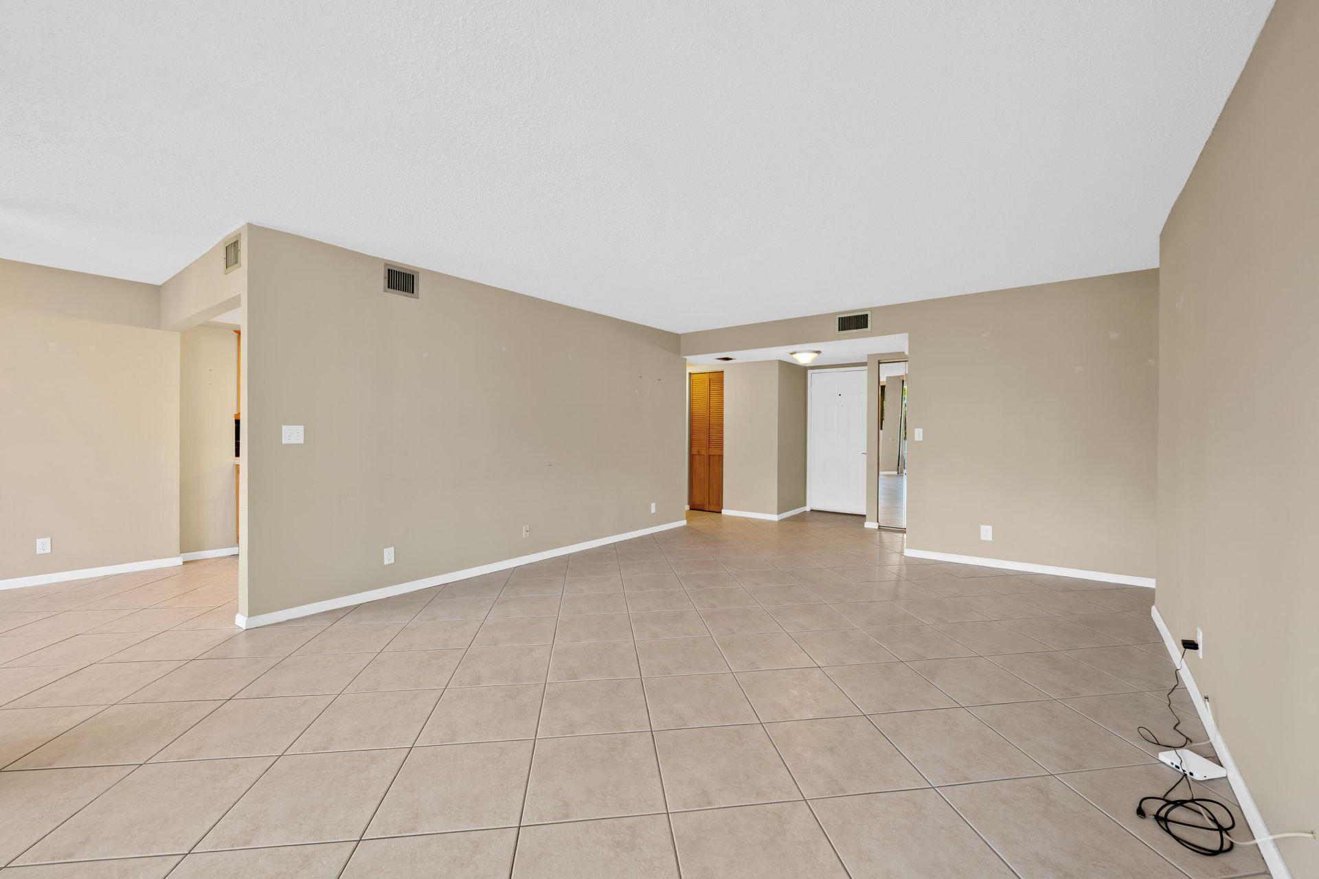 800 Jeffery Street, Unit 103, Boca Raton, FL 33487 Photo