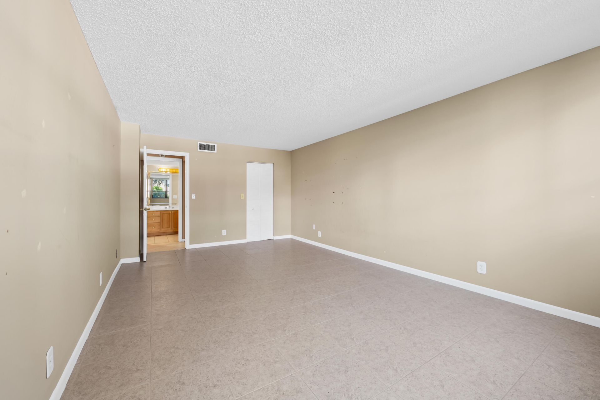 800 Jeffery Street, Unit 103, Boca Raton, FL 33487 Photo