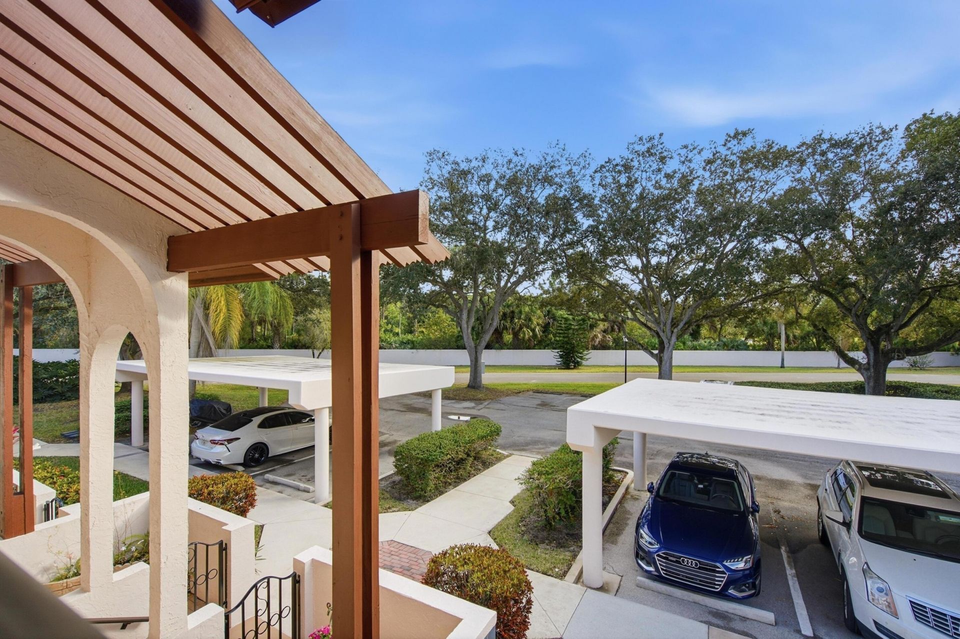 6100 SE Martinique Drive, Unit 201, Stuart, FL 34997 Photo