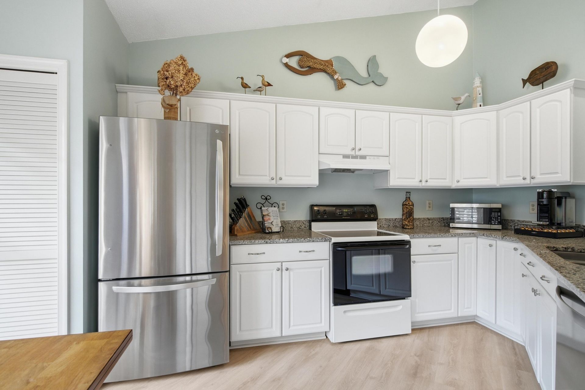 6100 SE Martinique Drive, Unit 201, Stuart, FL 34997 Photo