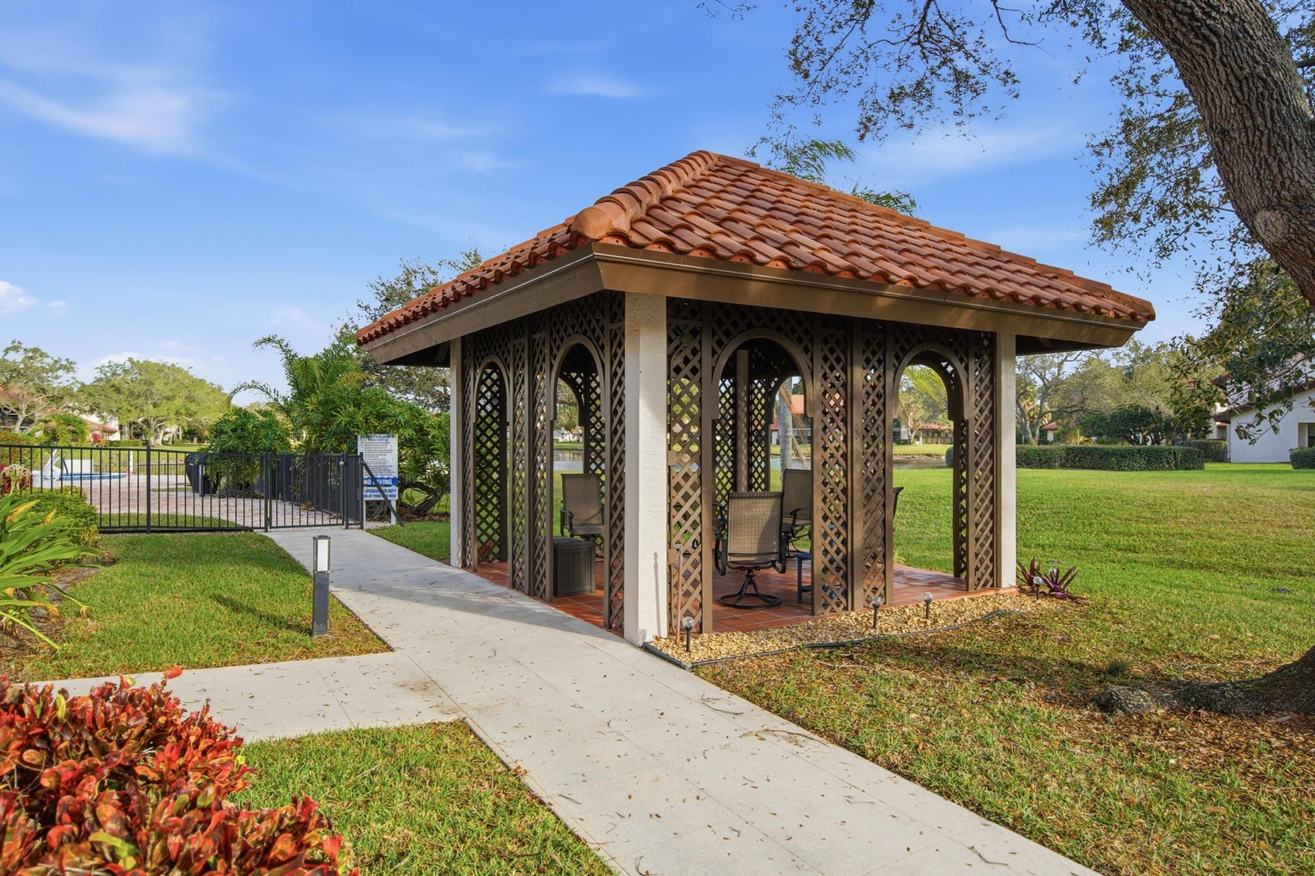 6100 SE Martinique Drive, Unit 201, Stuart, FL 34997 Photo