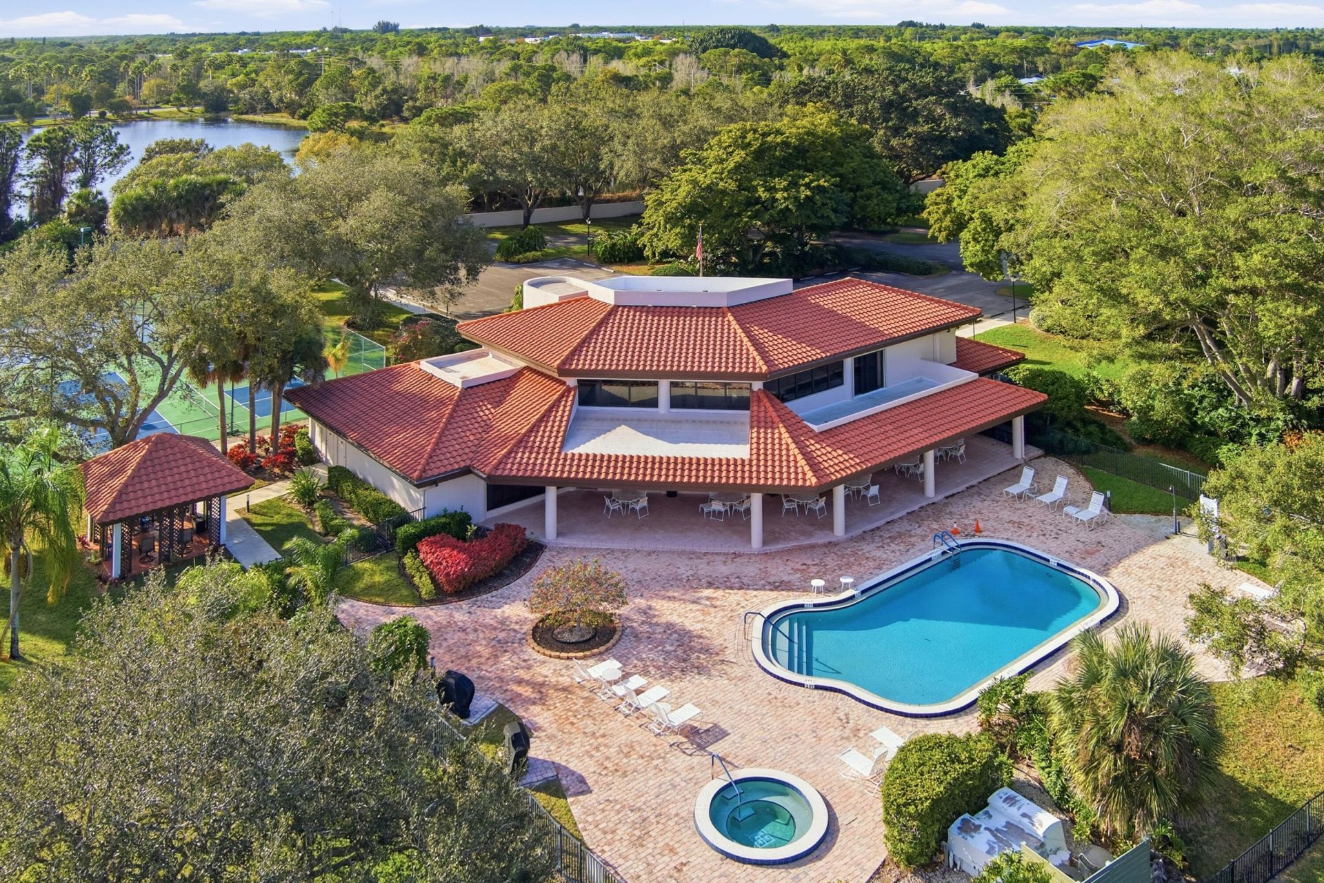6100 SE Martinique Drive, Unit 201, Stuart, FL 34997 Photo