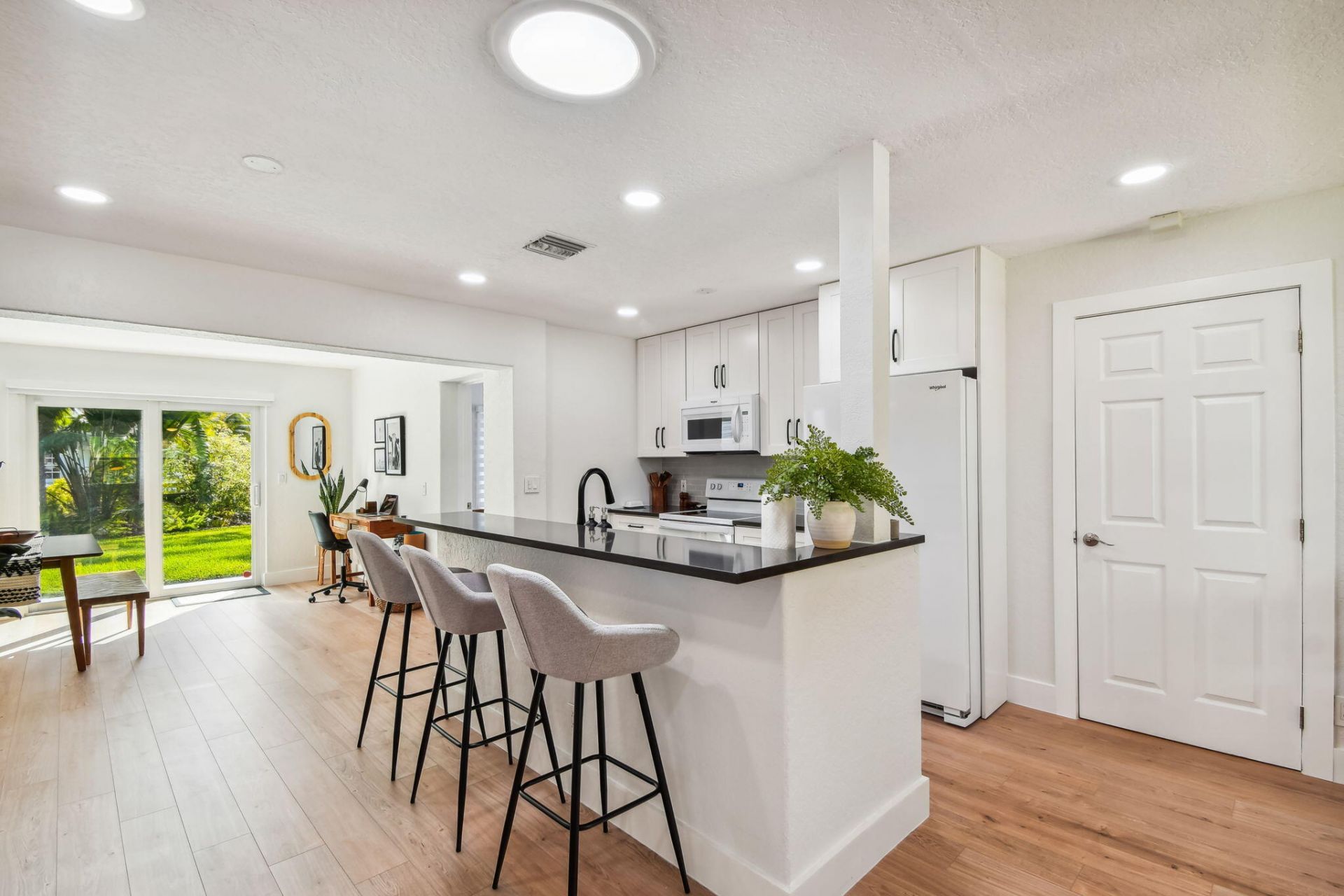 702 NE 10th Avenue, Boynton Beach, FL 33435 Photo