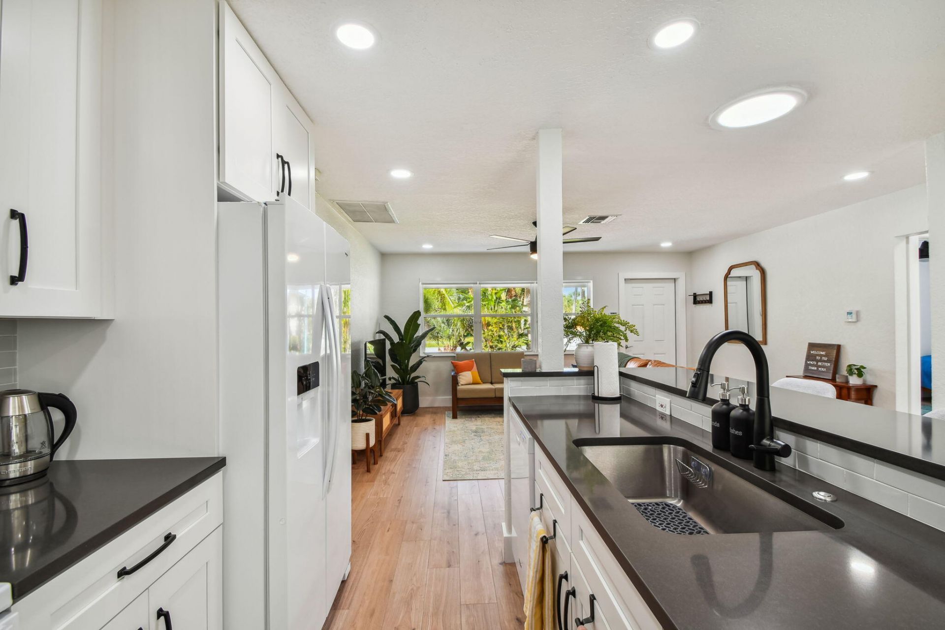 702 NE 10th Avenue, Boynton Beach, FL 33435 Photo