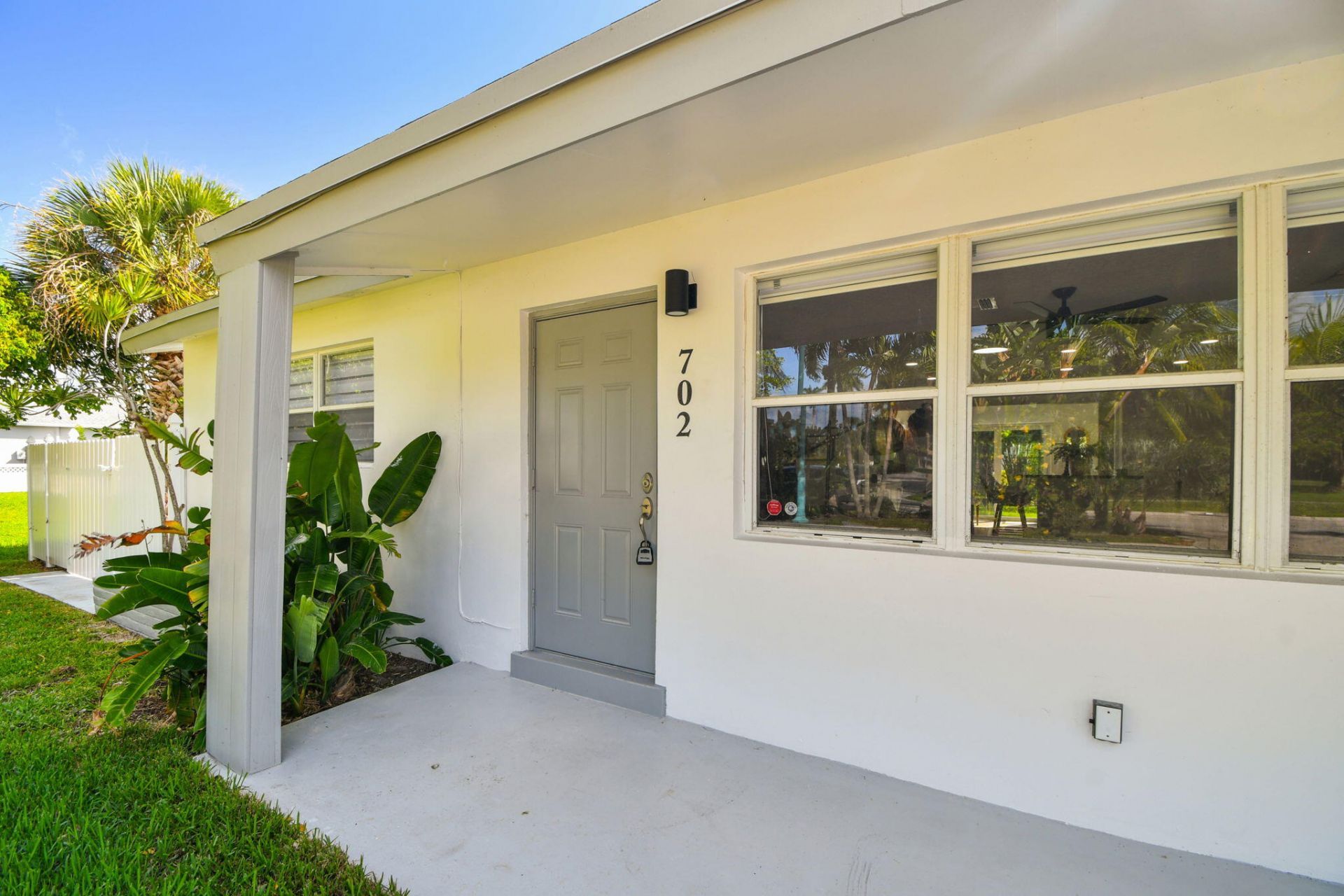 702 NE 10th Avenue, Boynton Beach, FL 33435 Photo