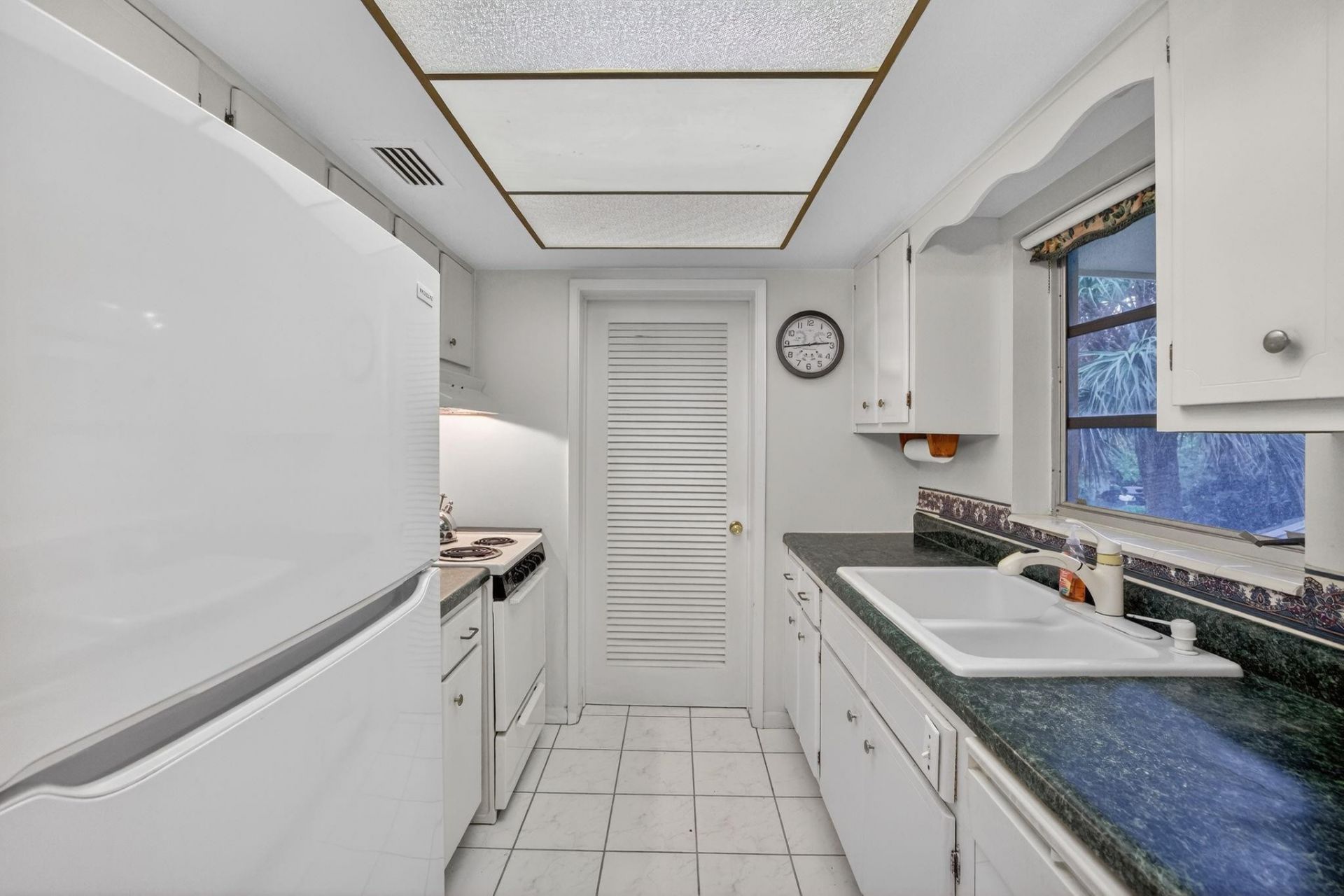 2755 NE 28th Ave, Unit E2, Lighthouse Point, FL 33064 Photo