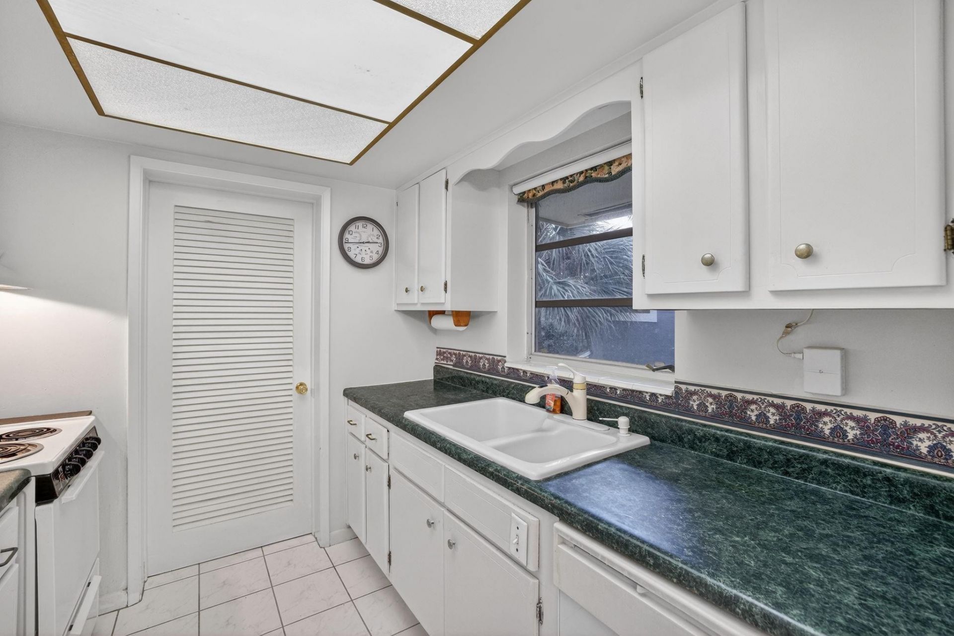 2755 NE 28th Ave, Unit E2, Lighthouse Point, FL 33064 Photo