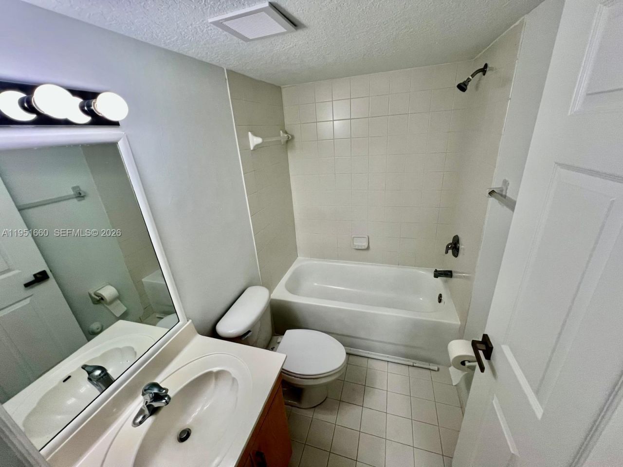 22621 SW 88th Pl, Unit 105-8, Cutler Bay, FL 33190 Photo