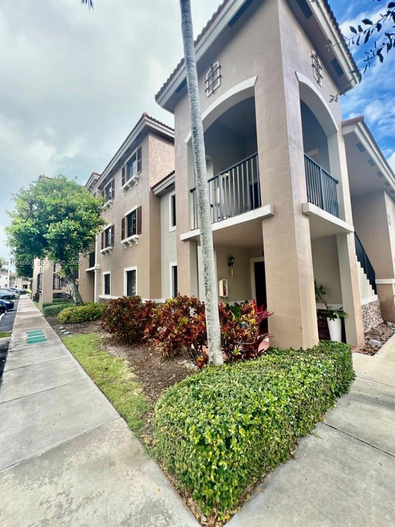 22621 SW 88th Pl, Unit 105-8, Cutler Bay, FL 33190 Photo