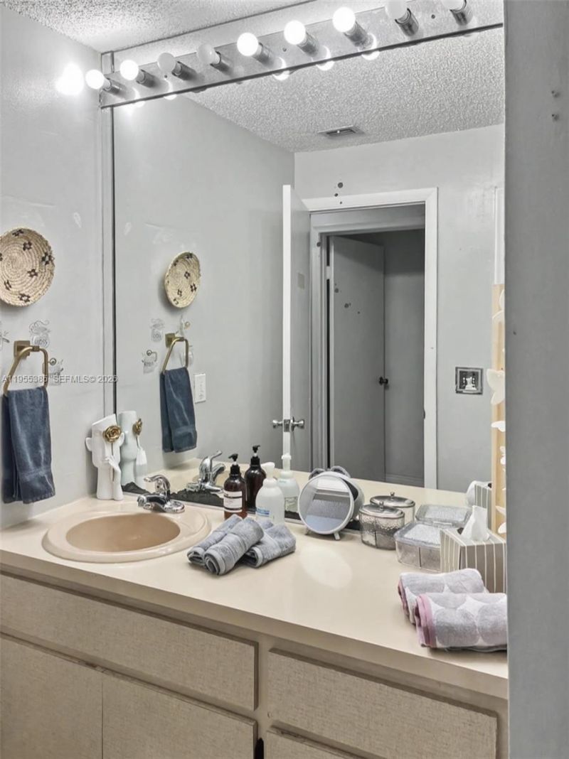 1712 SW 13th St, Miami, FL 33145 Photo