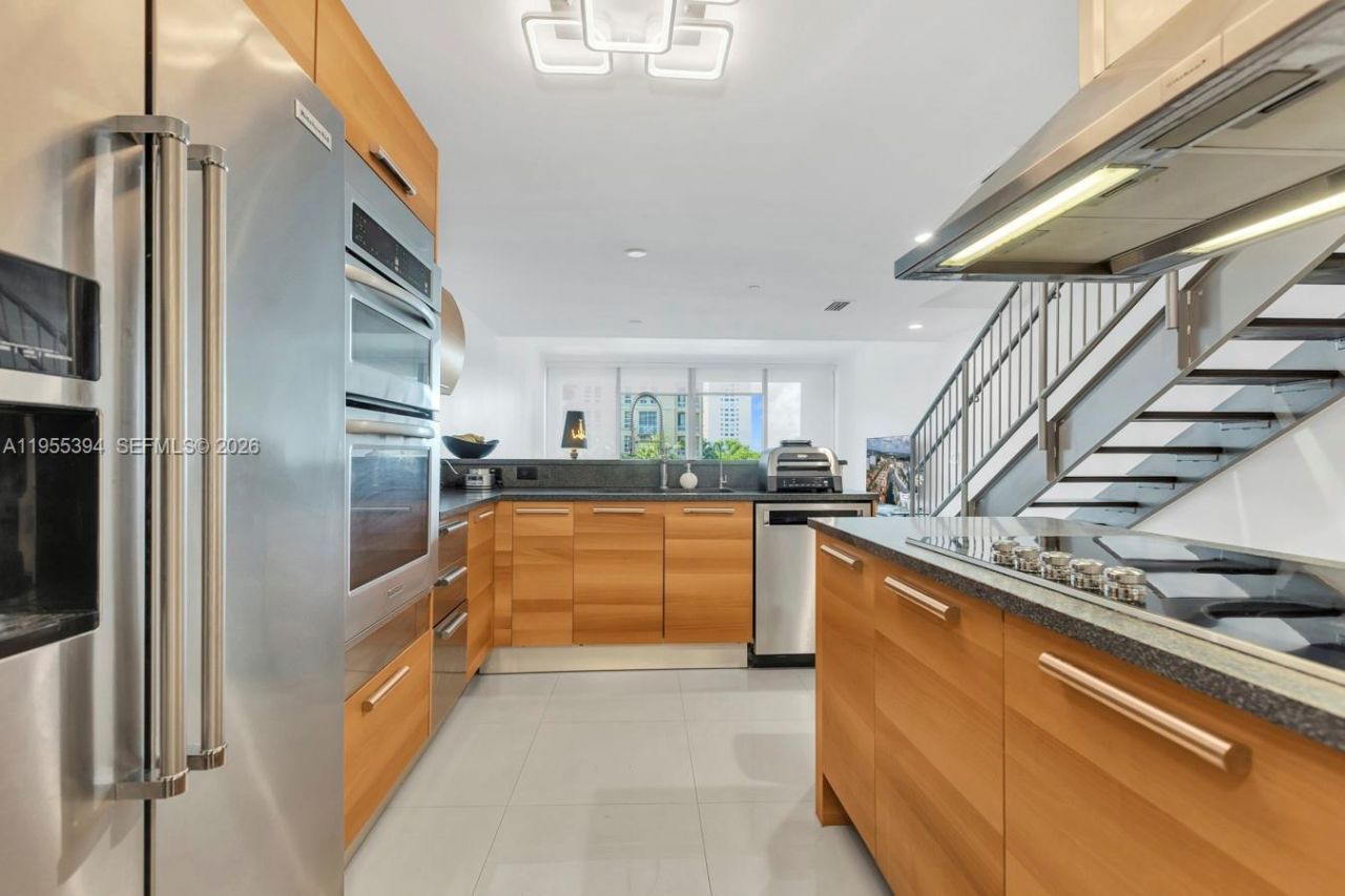 2950 NE 188th St, Unit 315, Aventura, FL 33180 Photo