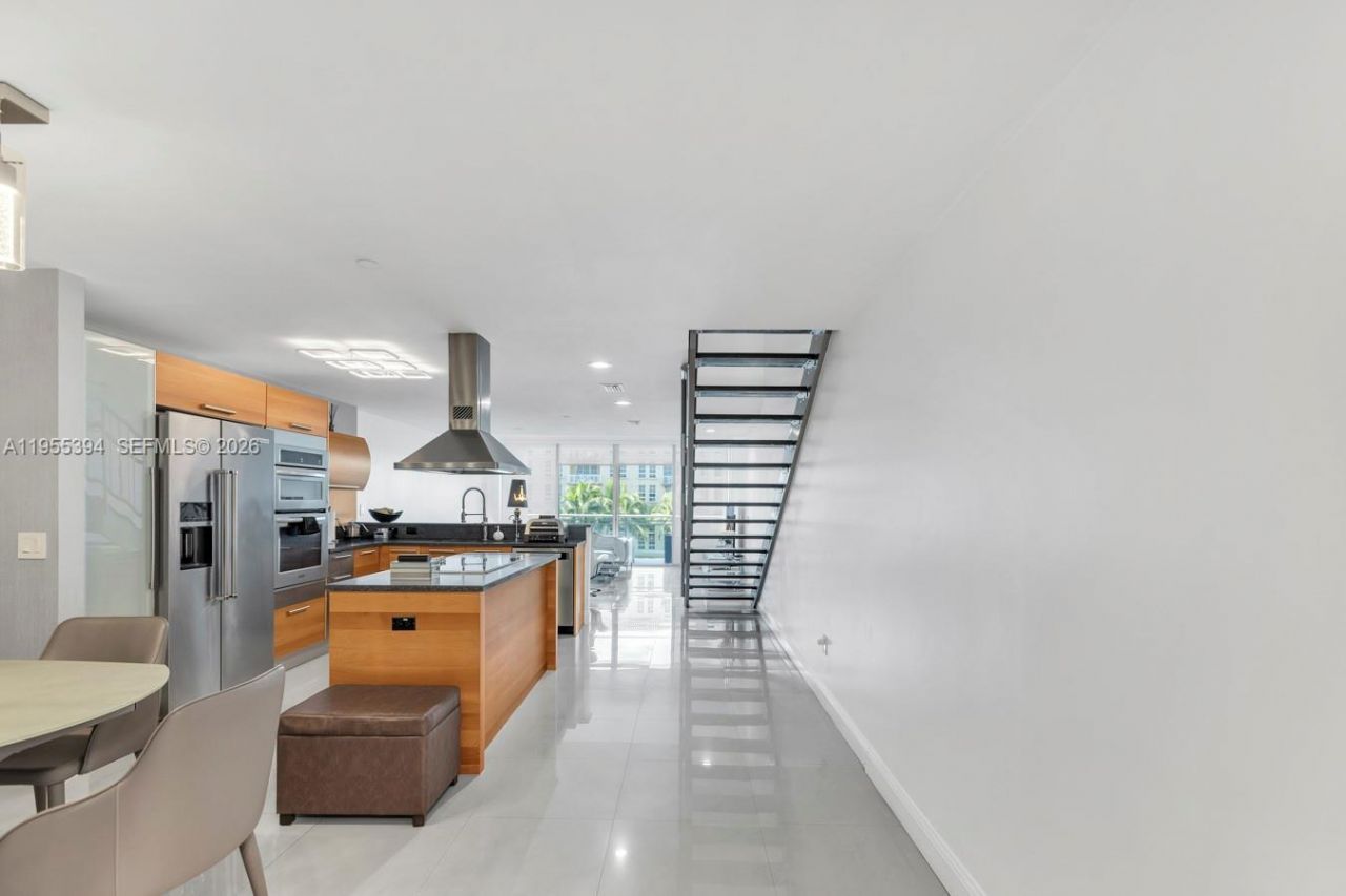 2950 NE 188th St, Unit 315, Aventura, FL 33180 Photo