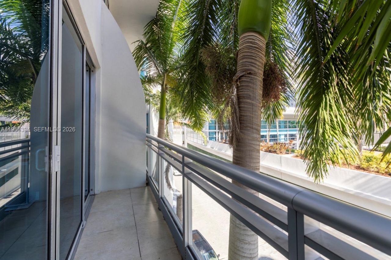 2950 NE 188th St, Unit 315, Aventura, FL 33180 Photo