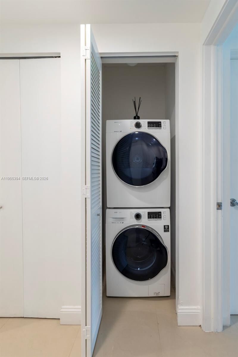 2950 NE 188th St, Unit 315, Aventura, FL 33180 Photo