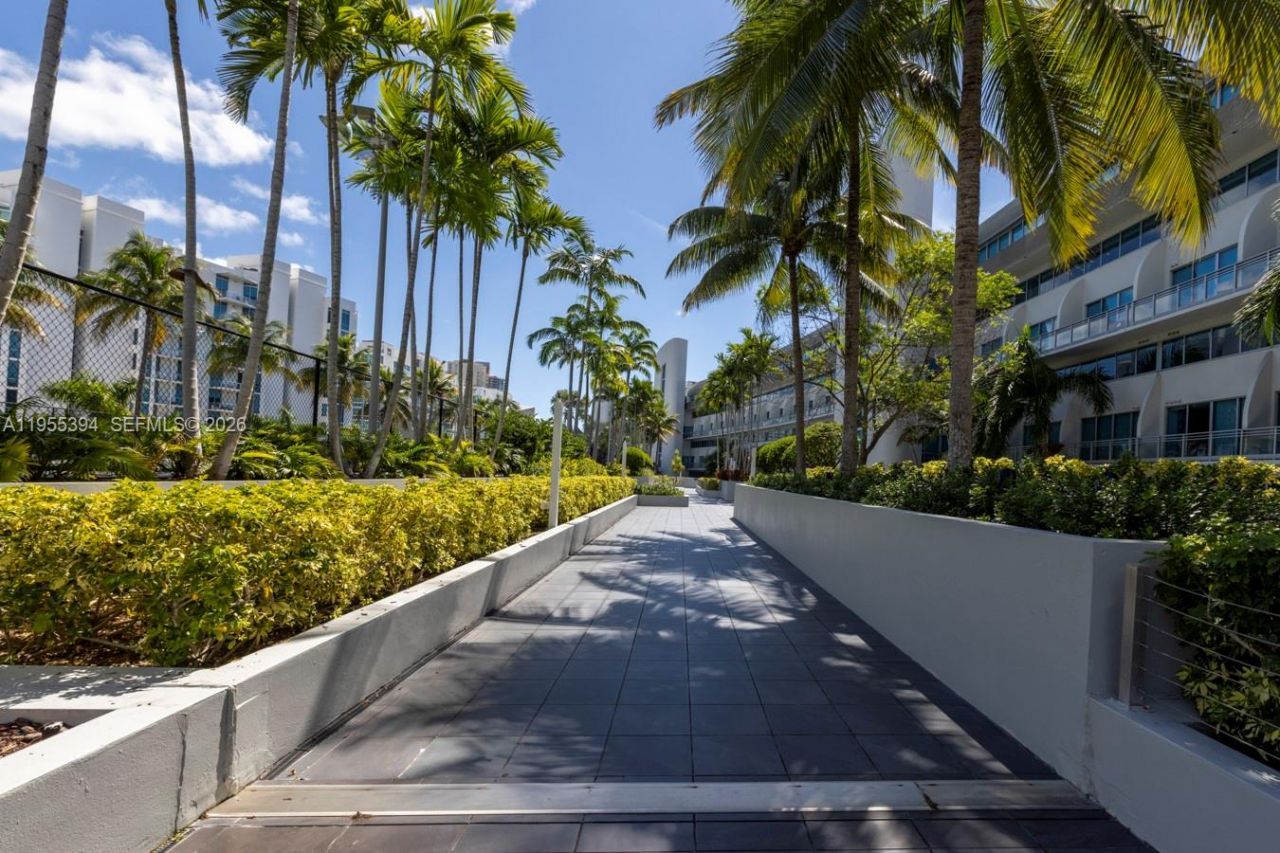 2950 NE 188th St, Unit 315, Aventura, FL 33180 Photo