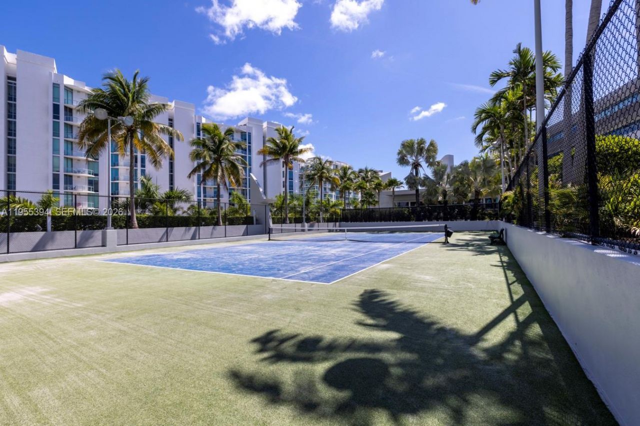 2950 NE 188th St, Unit 315, Aventura, FL 33180 Photo