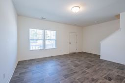 305 Cherwell Ct. photo 4