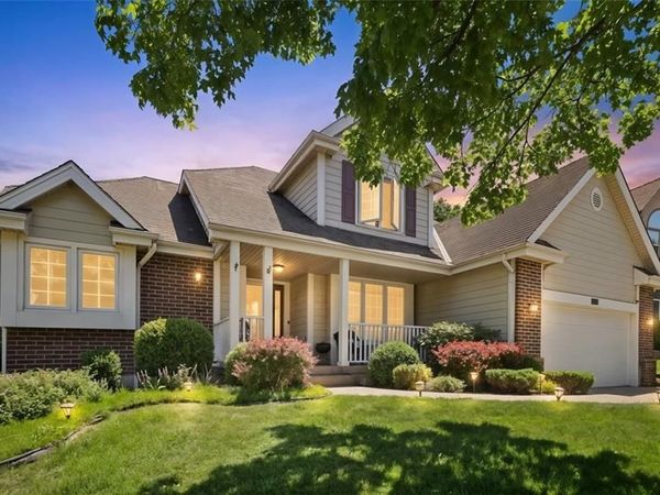 7245 N Myrtle Avenue, Gladstone, MO 64119