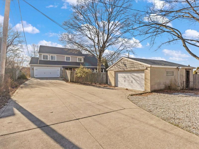 45 E California Avenue, Columbus, OH 43202 Photo 3