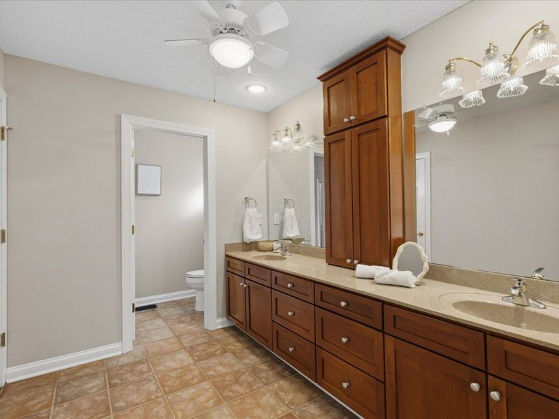 45 E California Avenue, Columbus, OH 43202 Photo 30