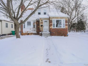 24268 Brittany Avenue, Eastpointe, MI 48021