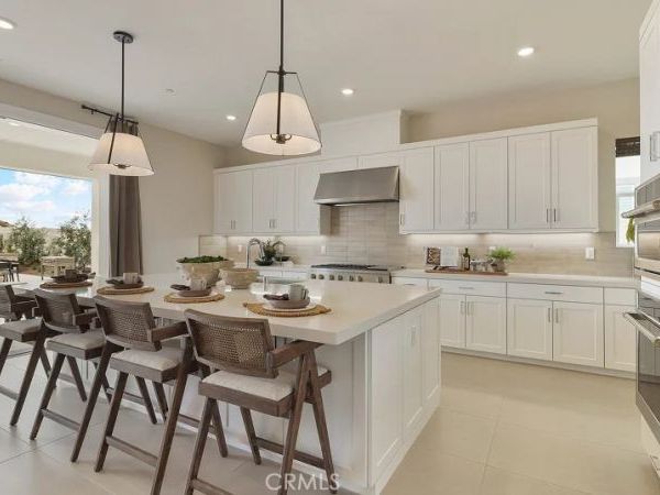 24313 Camino Oceano, Valencia, CA 91354