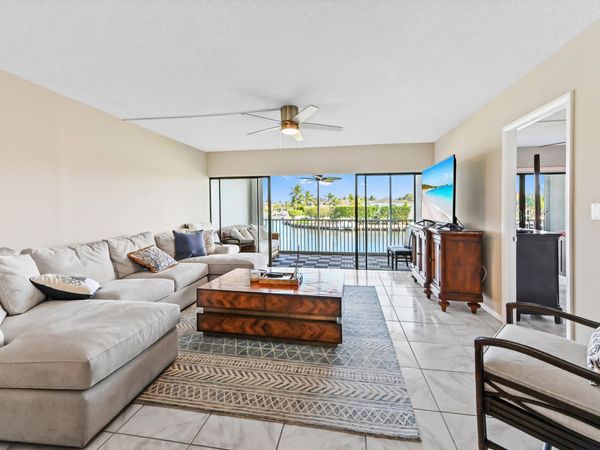 390 N Federal Highway, Unit 202, Deerfield Beach, FL 33441