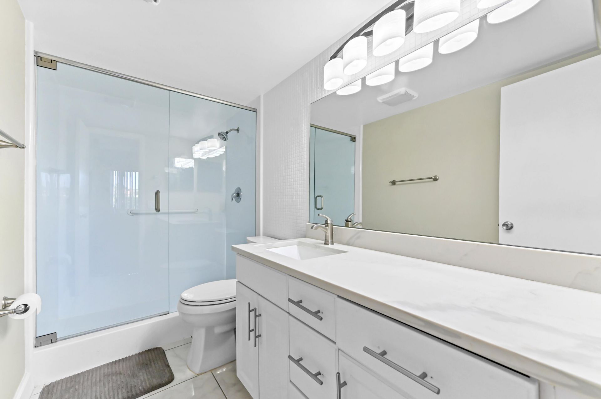 390 N Federal Highway, Unit 202, Deerfield Beach, FL 33441 Photo