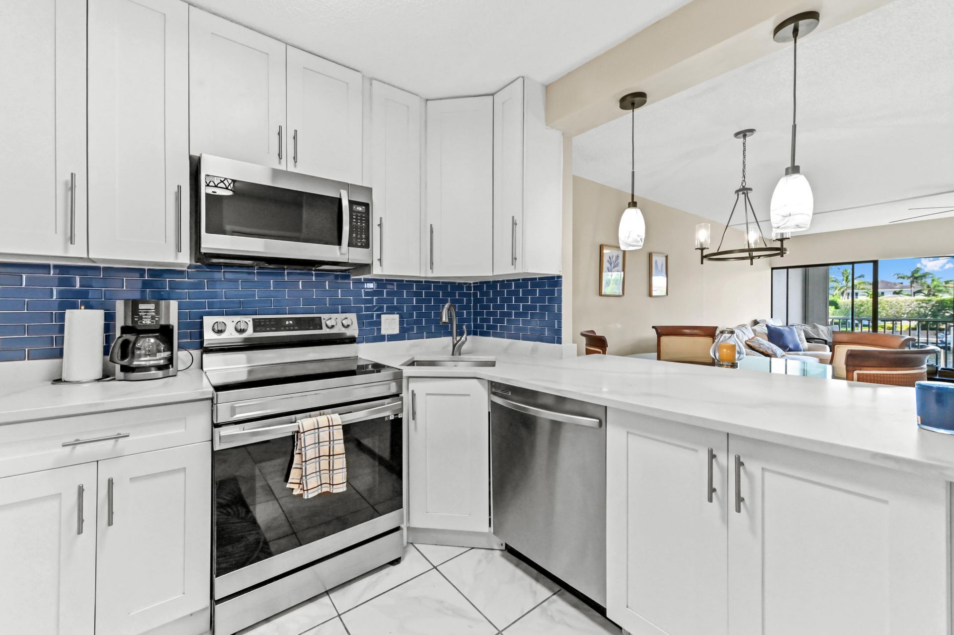 390 N Federal Highway, Unit 202, Deerfield Beach, FL 33441 Photo