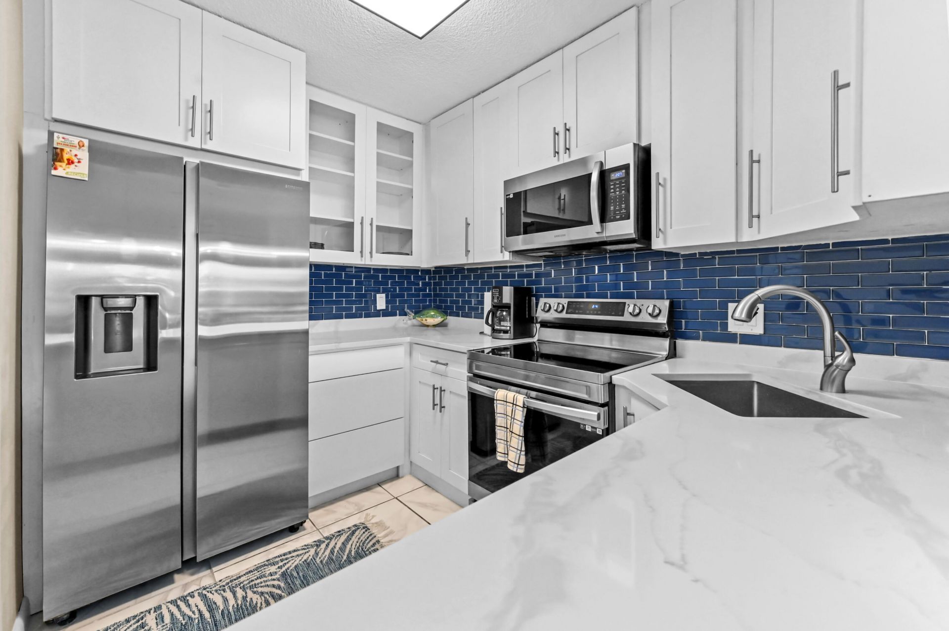 390 N Federal Highway, Unit 202, Deerfield Beach, FL 33441 Photo