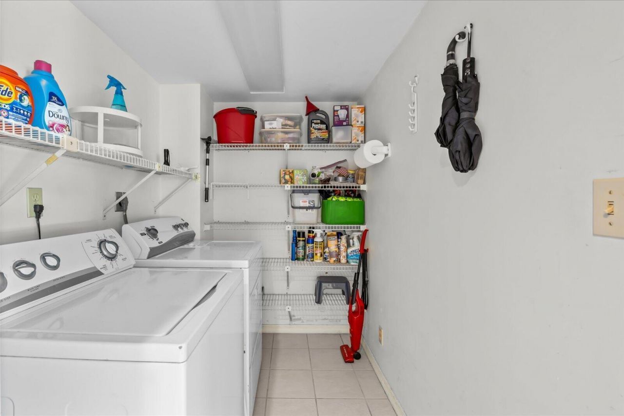 806 SE Central Parkway, Unit 6, Stuart, FL 34994 Photo