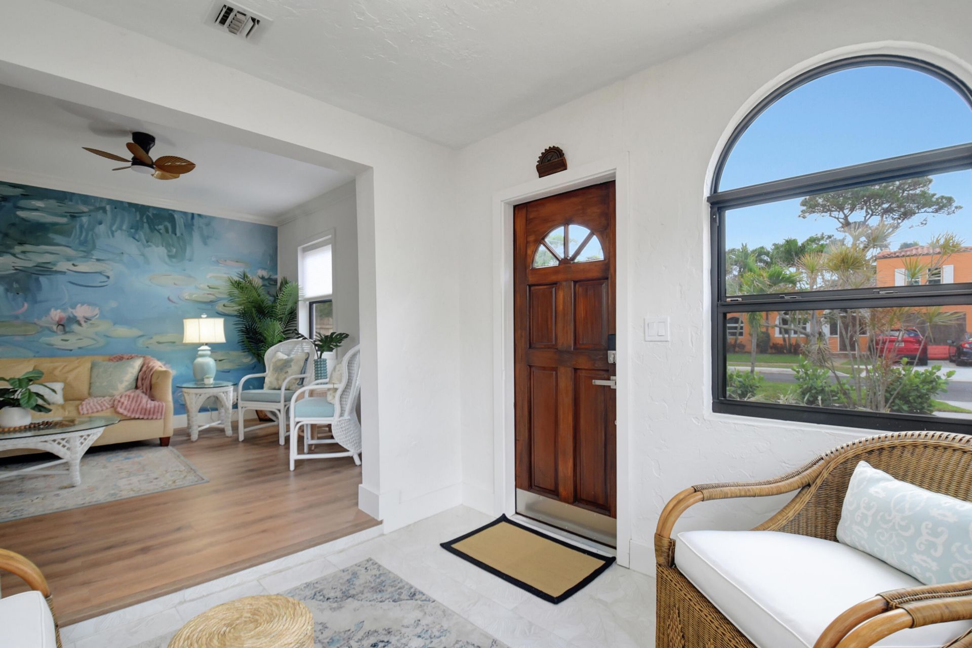 705 Colonial Road, West Palm Beach, FL 33405 Photo