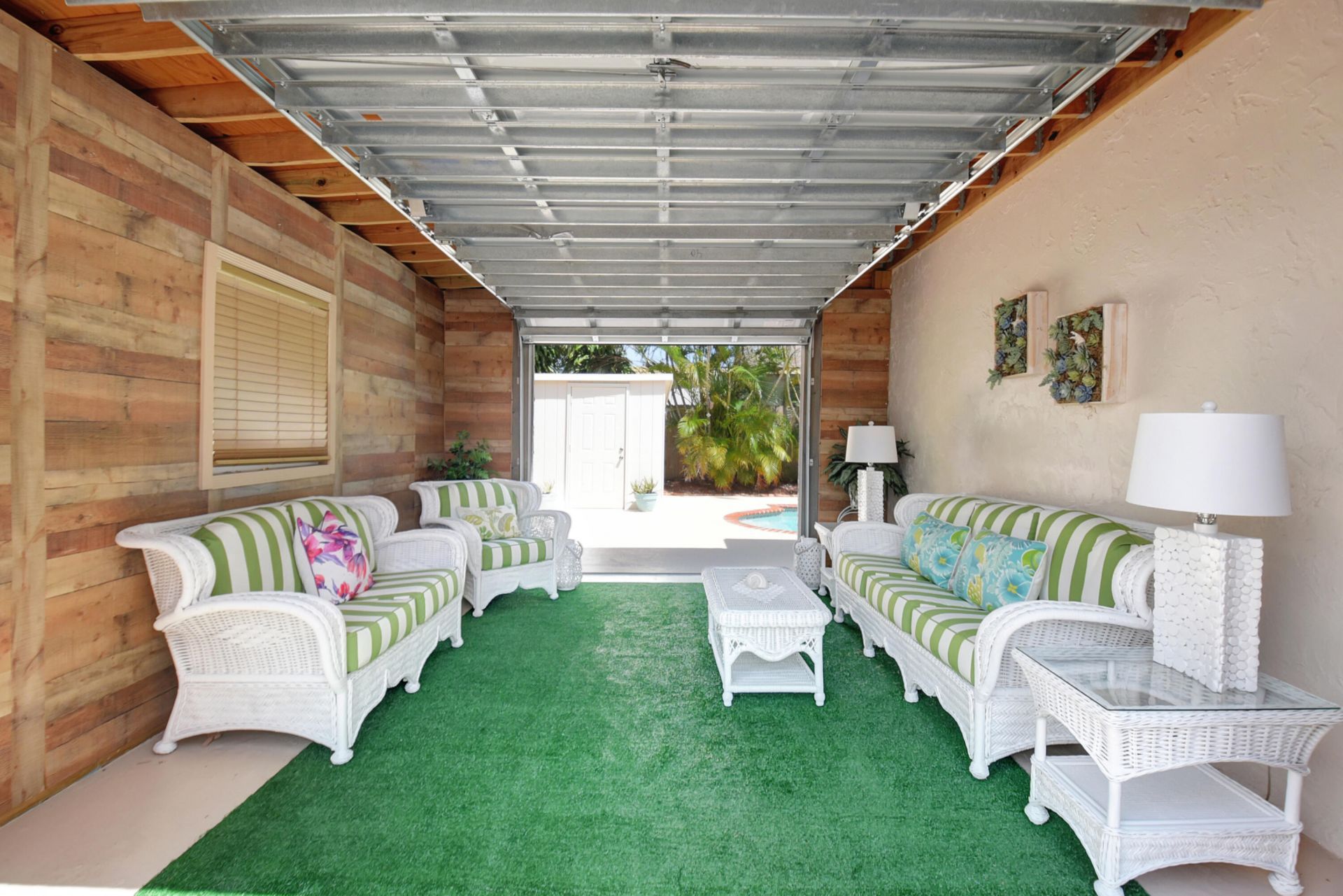 705 Colonial Road, West Palm Beach, FL 33405 Photo