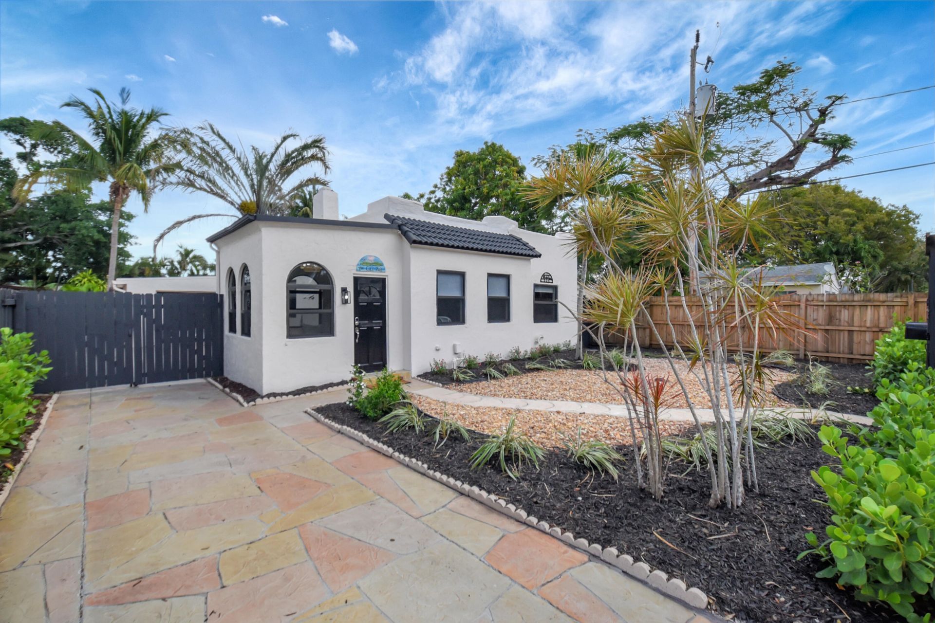 705 Colonial Road, West Palm Beach, FL 33405 Photo