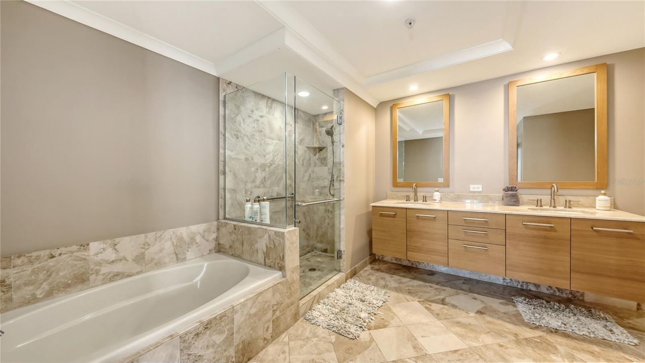 1350 Main Street, Unit 712, Sarasota, FL 34236 Photo