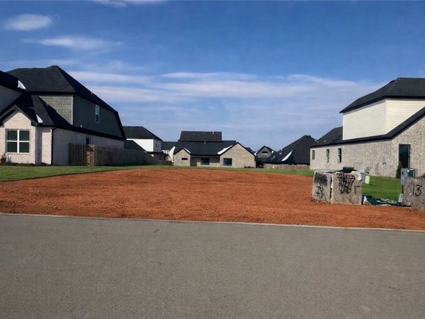 1820 Peacock Road, Centerton, AR 72719