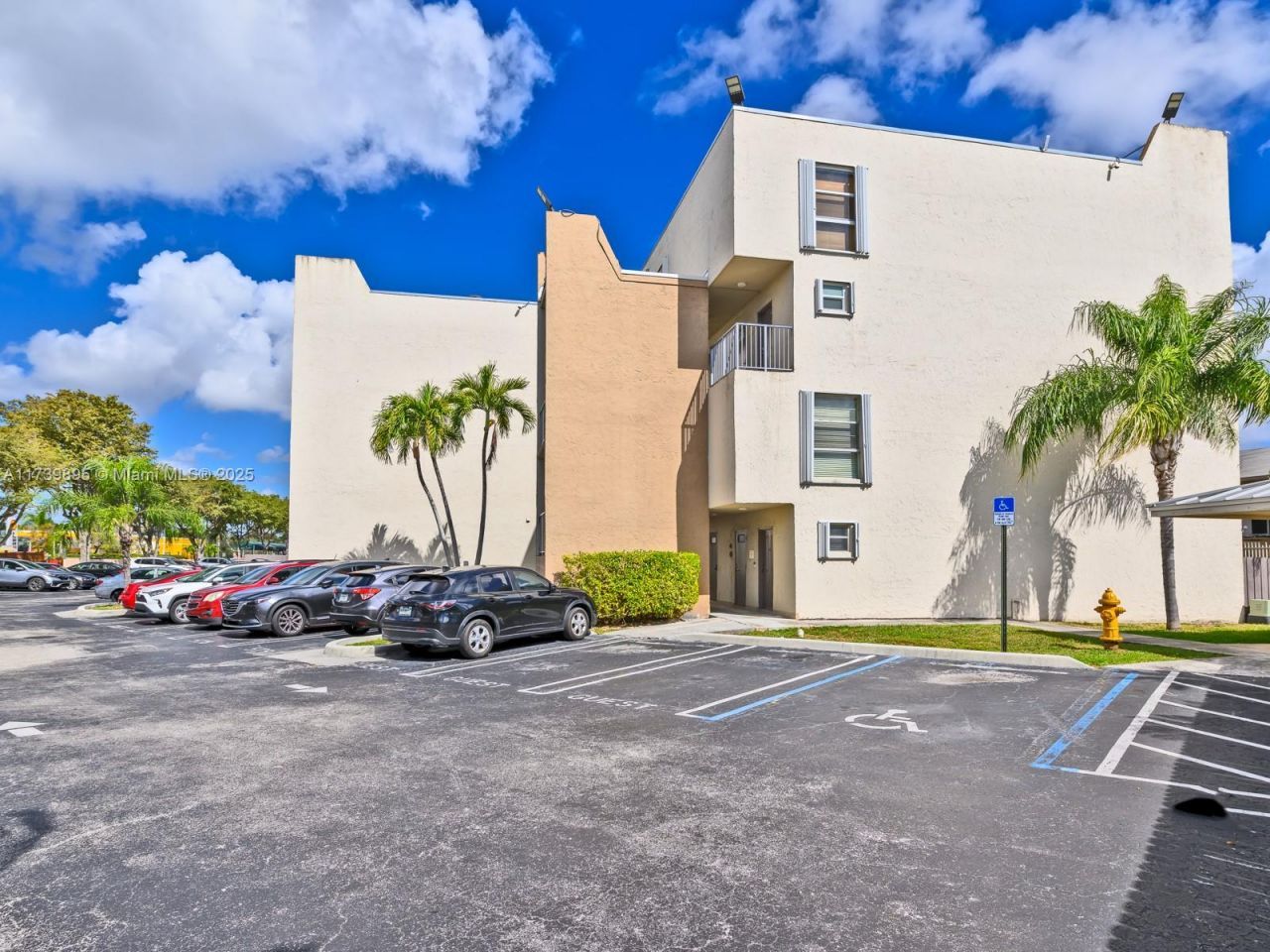 10900 SW 104th St, Unit 114, Miami, FL 33176 Photo