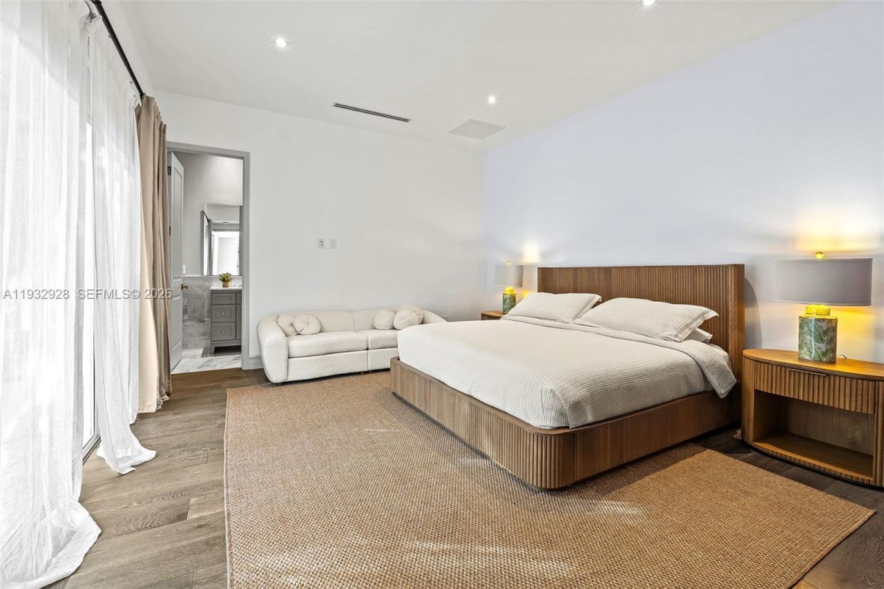 680 Buttonwood Ln , Miami, FL 33137 Photo