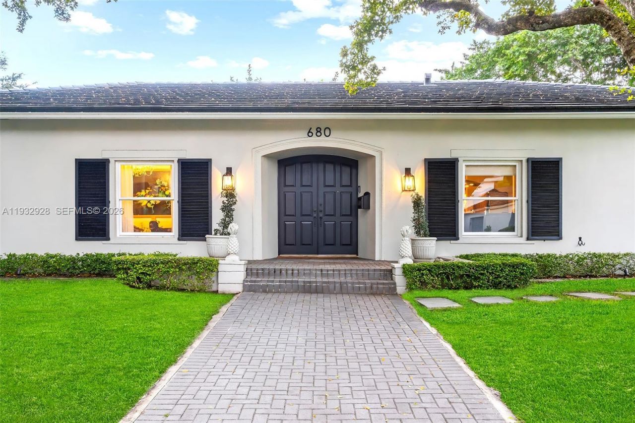 680 Buttonwood Ln , Miami, FL 33137 Photo