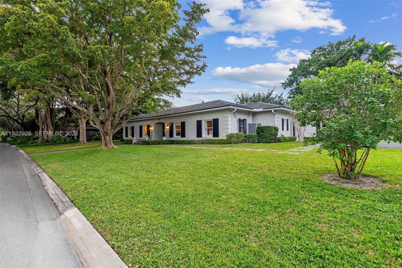 680 Buttonwood Ln , Miami, FL 33137 Photo