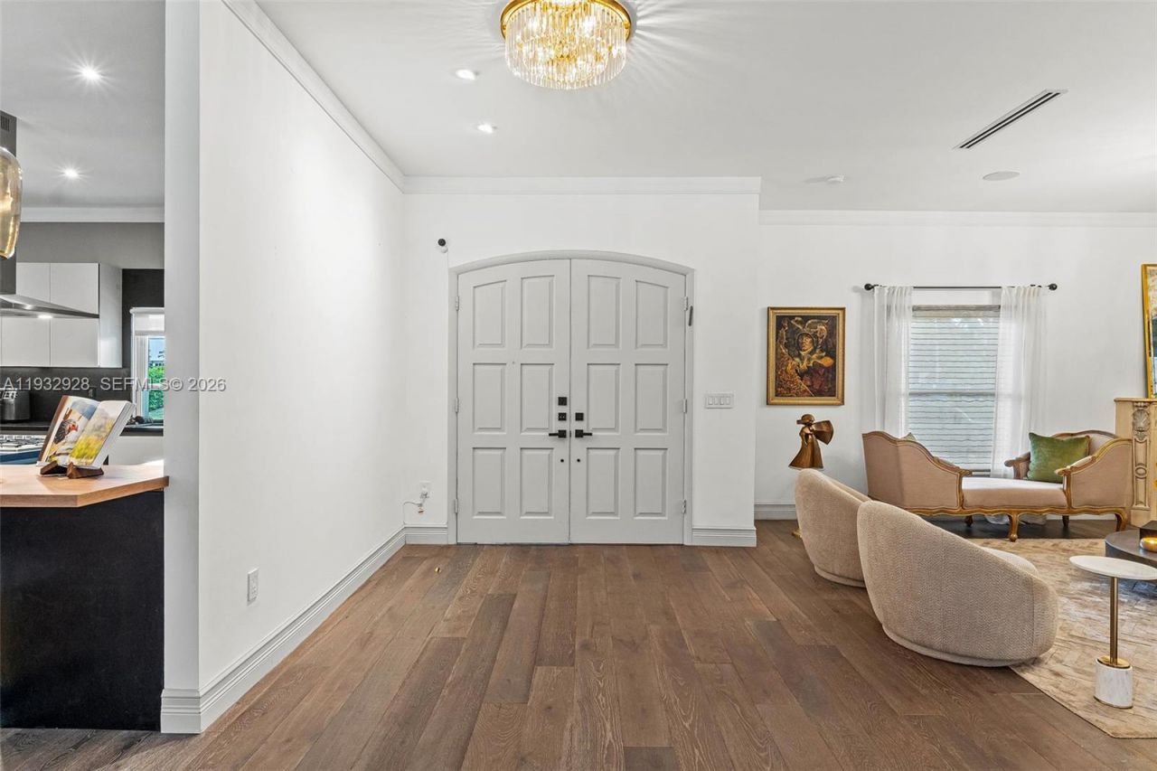 680 Buttonwood Ln , Miami, FL 33137 Photo