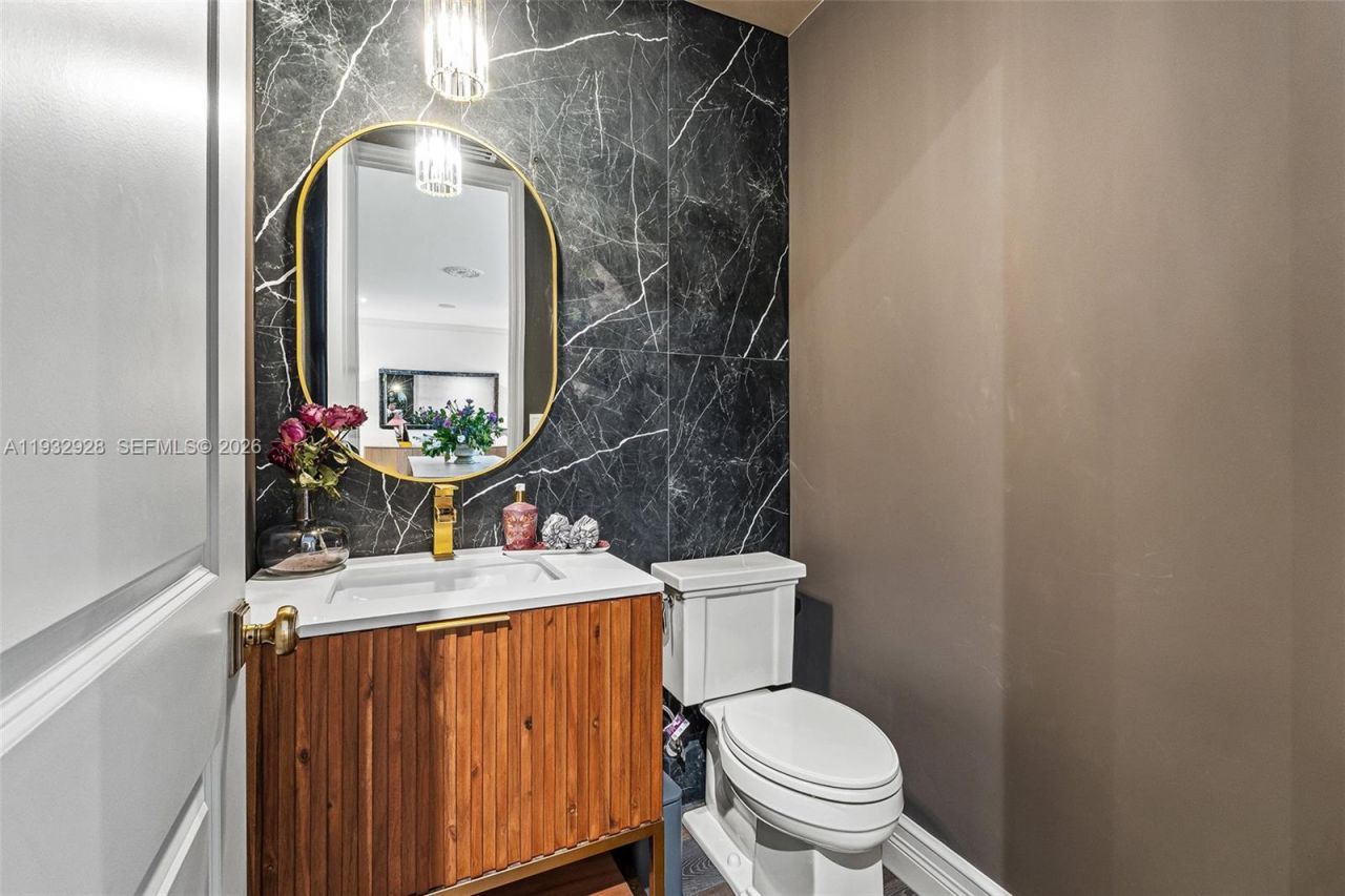 680 Buttonwood Ln , Miami, FL 33137 Photo