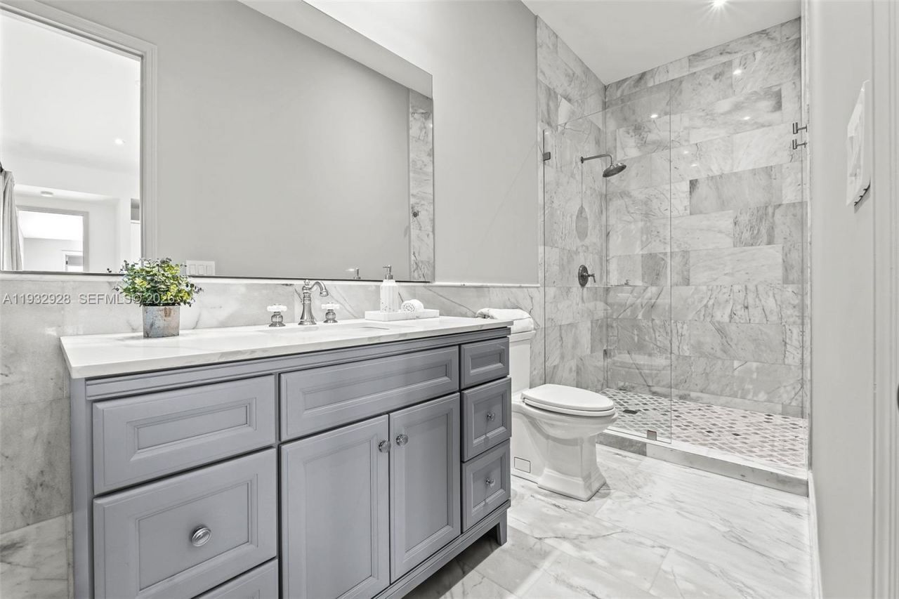 680 Buttonwood Ln , Miami, FL 33137 Photo