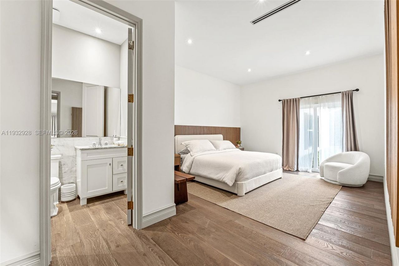 680 Buttonwood Ln , Miami, FL 33137 Photo